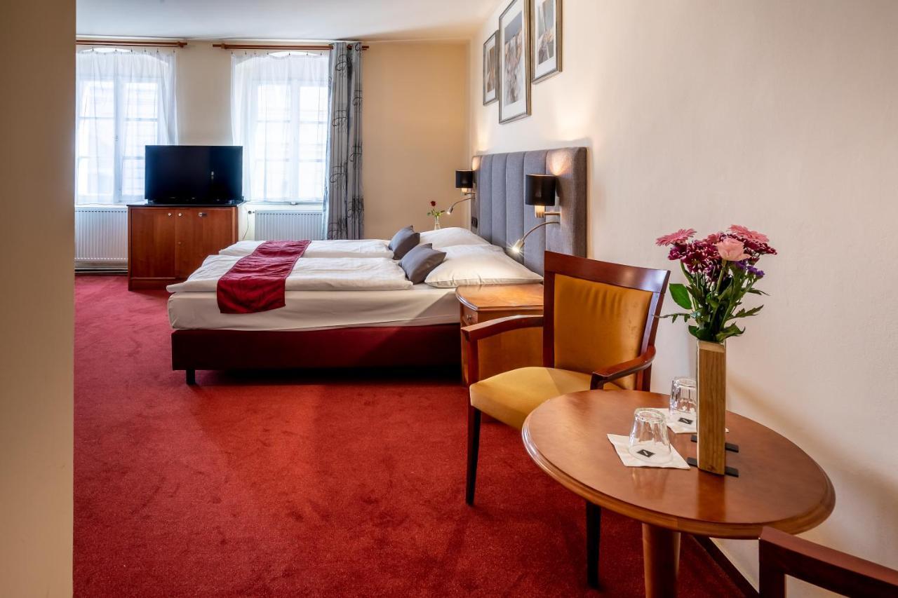 Pension U Lilie Prague Exterior photo