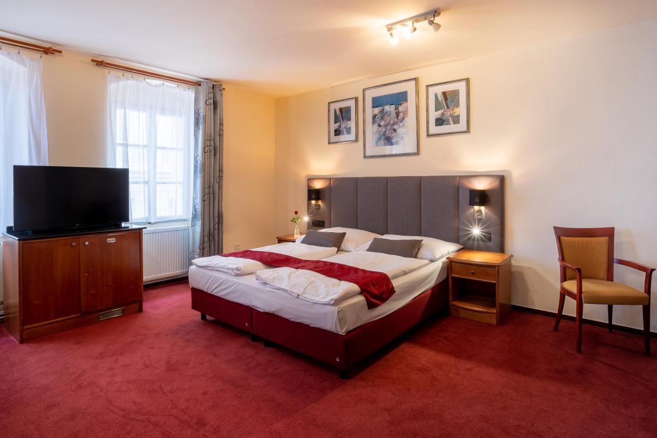 Pension U Lilie Prague Exterior photo